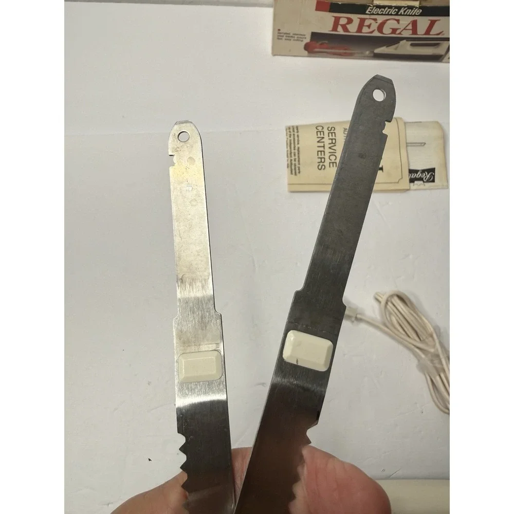 Vintage‎ Regal Electric Knife V382 Serrated Steel Blades USA Original Box WORKS